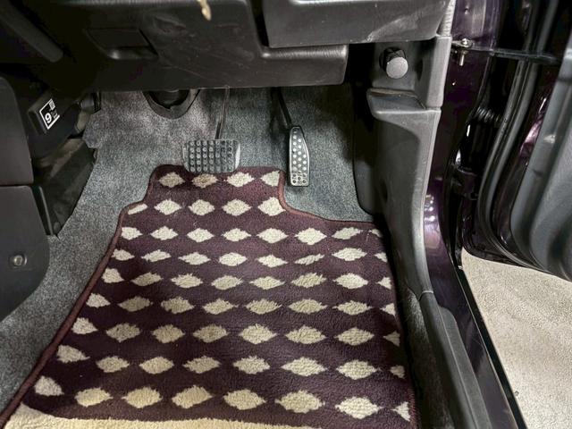 ミラジーノ ジーノ　Ｓエディション　車検９年１１月　オートギヤシフト　キー２本　ＣＤ　カセット　ＡＢＳ　ＳＲＳエアバッグ　パワステ　パワーウィンドウ　アルミホイール　フォグランプ　２ＷＤ　４ＡＴ（38枚目）