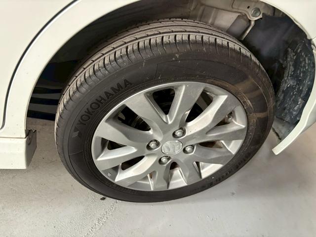 ワゴンＲスティングレー リミテッド　車検９年１１月　オートギヤシフト　スマートキー２本　ナビ　ＡＢＳ　ＳＲＳエアバッグ　イルミネーション　パワステ　パワーウィンドウ　アルミホイール　フォグランプ　２ＷＤ　ＣＶＴ（6枚目）