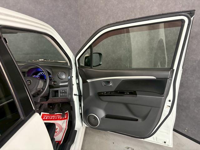 ワゴンＲスティングレー リミテッド　車検９年１１月　オートギヤシフト　スマートキー２本　ナビ　ＡＢＳ　ＳＲＳエアバッグ　イルミネーション　パワステ　パワーウィンドウ　アルミホイール　フォグランプ　２ＷＤ　ＣＶＴ（10枚目）