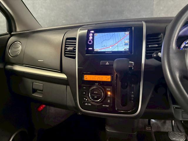 ワゴンＲスティングレー リミテッド　車検９年１１月　オートギヤシフト　スマートキー２本　ナビ　ＡＢＳ　ＳＲＳエアバッグ　イルミネーション　パワステ　パワーウィンドウ　アルミホイール　フォグランプ　２ＷＤ　ＣＶＴ（11枚目）