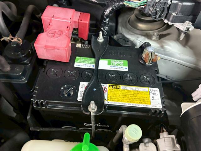 ワゴンＲスティングレー リミテッド　車検９年１１月　オートギヤシフト　スマートキー２本　ナビ　ＡＢＳ　ＳＲＳエアバッグ　イルミネーション　パワステ　パワーウィンドウ　アルミホイール　フォグランプ　２ＷＤ　ＣＶＴ（24枚目）