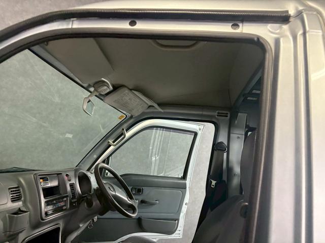 ハイゼットトラック ジャンボ 車検9年11月 4WD オートギヤシフト キーレス ラジオ エアコン ABS SRSエアバッグ パワステ パワーウィンドウ 3AT(14枚目)