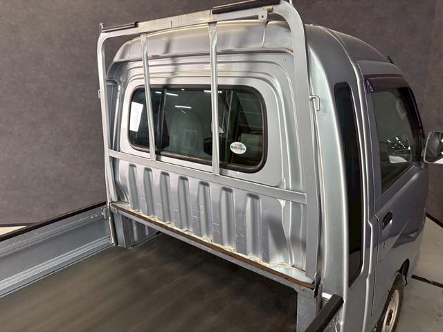 ハイゼットトラック ジャンボ 車検9年11月 4WD オートギヤシフト キーレス ラジオ エアコン ABS SRSエアバッグ パワステ パワーウィンドウ 3AT(21枚目)