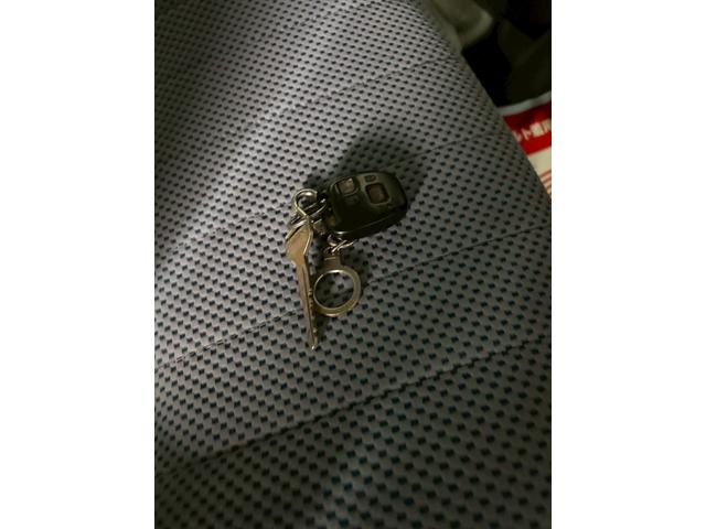 ハイゼットトラック ジャンボ 車検9年11月 4WD オートギヤシフト キーレス ラジオ エアコン ABS SRSエアバッグ パワステ パワーウィンドウ 3AT(27枚目)