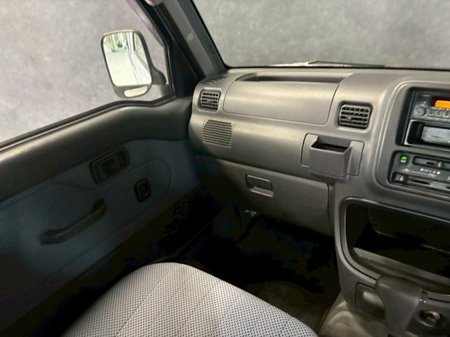 ハイゼットトラック ジャンボ 車検9年11月 4WD オートギヤシフト キーレス ラジオ エアコン ABS SRSエアバッグ パワステ パワーウィンドウ 3AT(35枚目)