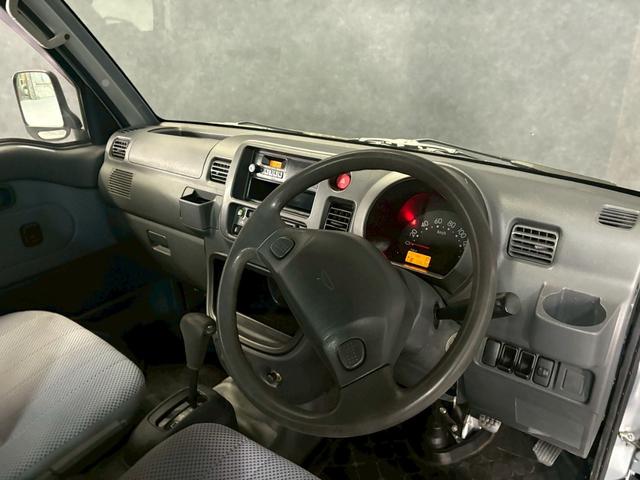 ハイゼットトラック ジャンボ 車検9年11月 4WD オートギヤシフト キーレス ラジオ エアコン ABS SRSエアバッグ パワステ パワーウィンドウ 3AT(39枚目)