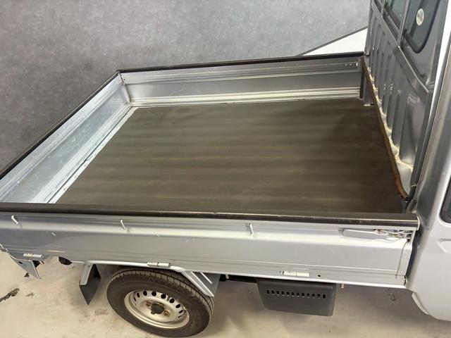 ハイゼットトラック ジャンボ 車検9年11月 4WD オートギヤシフト キーレス ラジオ エアコン ABS SRSエアバッグ パワステ パワーウィンドウ 3AT(45枚目)