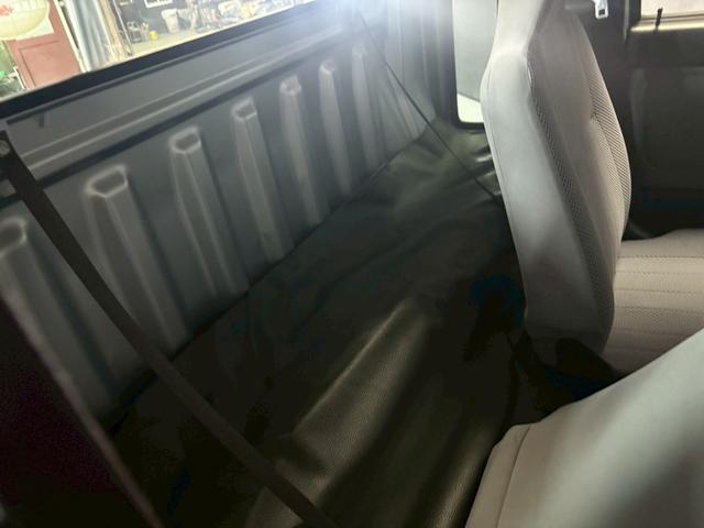 ハイゼットトラック ジャンボ 車検9年11月 4WD オートギヤシフト キーレス ラジオ エアコン ABS SRSエアバッグ パワステ パワーウィンドウ 3AT(48枚目)