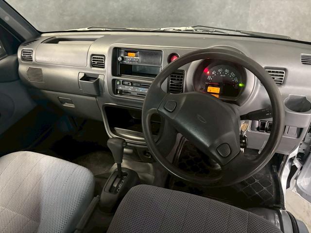 ハイゼットトラック ジャンボ 車検9年11月 4WD オートギヤシフト キーレス ラジオ エアコン ABS SRSエアバッグ パワステ パワーウィンドウ 3AT(52枚目)