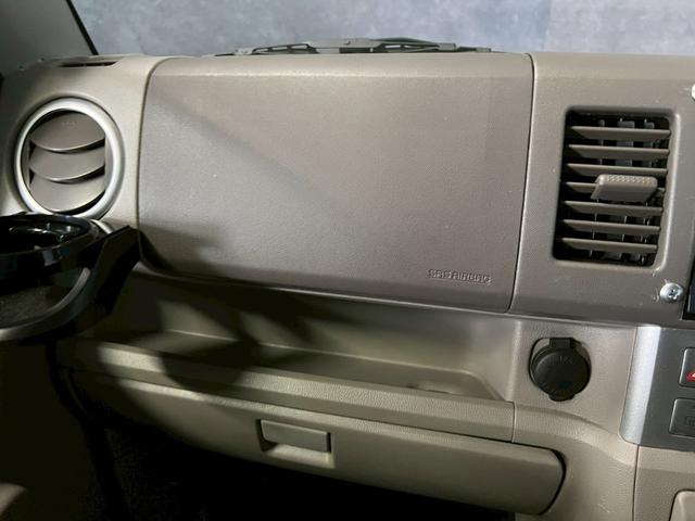 エブリイワゴン ＰＺターボスペシャル　車検９年１月　ターボ　オートギヤシフト　キーレス　ナビ　両側電動スライドドア　ＡＢＳ　ＳＲＳエアバッグ　パワステ　パワーウィンドウ　フォグランプ　アルミホイール　２ＷＤ　４ＡＴ（39枚目）