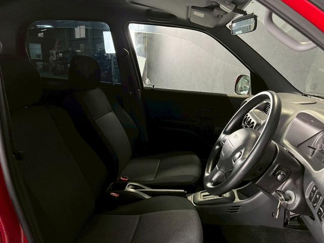 テリオスキッド カスタム スターエディション 車検8年3月 ターボ 4WD オートギヤシフト キーレス キー2本 ナビ ABS SRSエアバッグ パワステ パワーウィンドウ アルミホイール フォグランプ 4AT(49枚目)