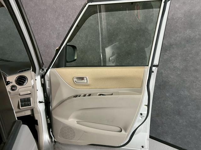 パレット L 車検9年11月 オートギヤシフト スマートキー キー2本 CD ABS SRSエアバッグ ヘッドライトレベライザー パワステ パワーウィンドウ アルミホイール 2WD CVT(23枚目)