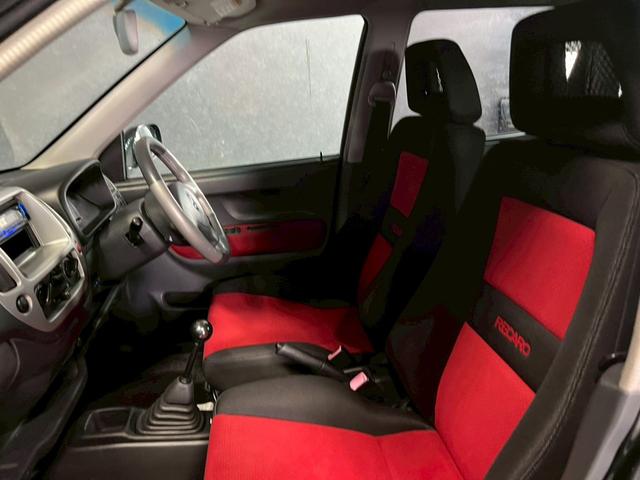 Keiワークス ベースグレード 車検9年11月 ターボ 5MT マニュアルギヤシフト キーレス CD レカロシート ABS SRSエアバッグ ヘッドライトレベライザー パワステ パワーウィンドウ フォグランプ アルミホイール 2WD(7枚目)