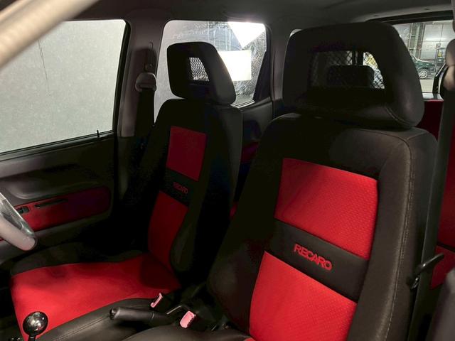 Keiワークス ベースグレード 車検9年11月 ターボ 5MT マニュアルギヤシフト キーレス CD レカロシート ABS SRSエアバッグ ヘッドライトレベライザー パワステ パワーウィンドウ フォグランプ アルミホイール 2WD(50枚目)