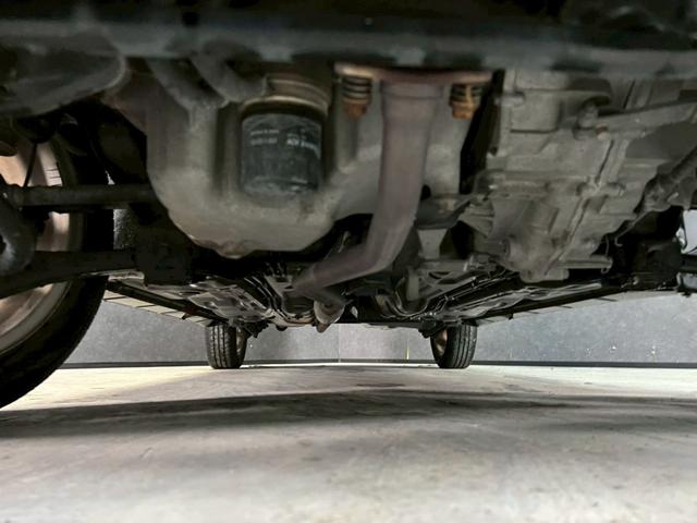 Keiワークス ベースグレード 車検9年11月 ターボ 5MT マニュアルギヤシフト キーレス CD レカロシート ABS SRSエアバッグ ヘッドライトレベライザー パワステ パワーウィンドウ フォグランプ アルミホイール 2WD(62枚目)