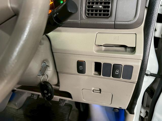 アトレーワゴン カスタムターボRSリミテッド 車検9年11月 ターボ 4WD オートギヤシフト キーレス ナビ 左電動スライドドア ABS SRSエアバッグ パワステ パワーウィンドウ アルミホイール フォグランプ 4AT(27枚目)