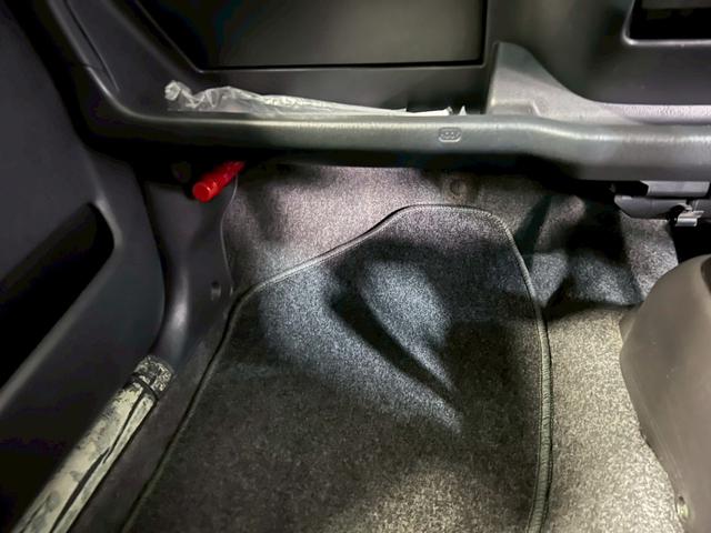 Kei Eリミテッド 車検9年11月 オートギヤシフト キーレス CD ETC ABS SRSエアバッグ パワステ パワーウィンドウ 2WD 4AT(63枚目)