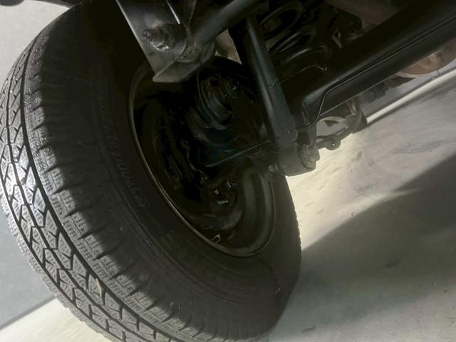 エブリイ ジョイン 車検9年11月 4WD バッテリー プラグ コイル新品 オートギヤシフト キーレス CD ABS SRSエアバッグ ヘッドライトレベライザー パワステ パワーウィンドウ リアクーラー 3AT(11枚目)