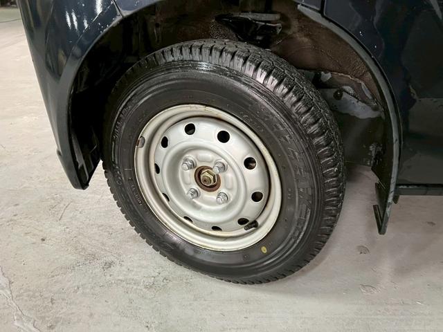 エブリイ ジョイン 車検9年11月 4WD バッテリー プラグ コイル新品 オートギヤシフト キーレス CD ABS SRSエアバッグ ヘッドライトレベライザー パワステ パワーウィンドウ リアクーラー 3AT(40枚目)