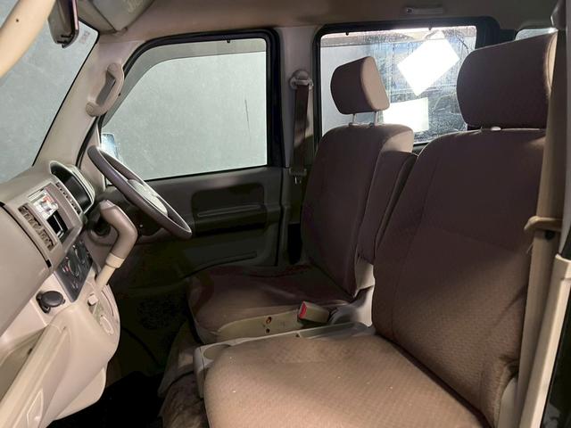 エブリイ ジョイン 車検9年11月 4WD バッテリー プラグ コイル新品 オートギヤシフト キーレス CD ABS SRSエアバッグ ヘッドライトレベライザー パワステ パワーウィンドウ リアクーラー 3AT(63枚目)