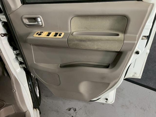 エブリイワゴン PZターボスペシャル 車検9年11月 ターボ 車高調.ローダウン スタッドレス新品 オートギヤシフト キーレス ナビ 両側電動スライドドア ABS SRSエアバッグ パワステ パワーウィンドウ フォグランプ オートステップ(15枚目)