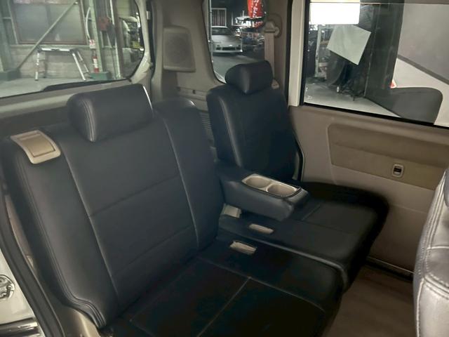 エブリイワゴン PZターボスペシャル 車検9年11月 ターボ 車高調.ローダウン スタッドレス新品 オートギヤシフト キーレス ナビ 両側電動スライドドア ABS SRSエアバッグ パワステ パワーウィンドウ フォグランプ オートステップ(21枚目)