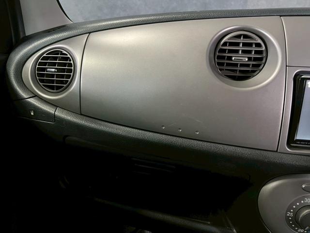 ミラジーノ ミニライト　車検９年１１月　オートギヤシフト　ナビ　ＡＢＳ　ＳＲＳエアバッグ　パワステ　パワーウィンドウ　ｍｏｍｏステアリング　アルミホイール　フォグランプ　２ＷＤ　４ＡＴ（7枚目）