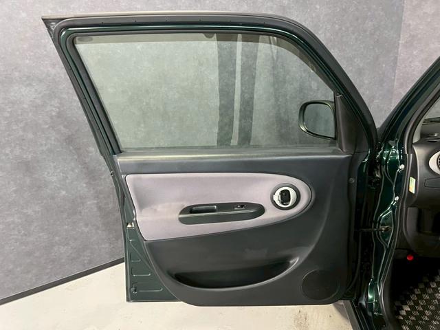 ミラジーノ ミニライト　車検９年１１月　オートギヤシフト　ナビ　ＡＢＳ　ＳＲＳエアバッグ　パワステ　パワーウィンドウ　ｍｏｍｏステアリング　アルミホイール　フォグランプ　２ＷＤ　４ＡＴ（31枚目）