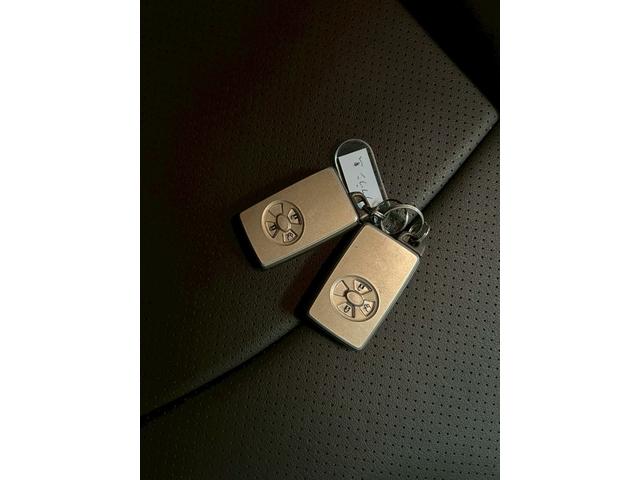 オートローン、クレジットカード支払いＯＫ！全額お支払い頂ければご来店日に乗って帰れるお車ばかりです！