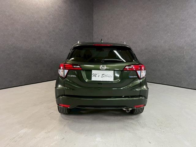 ヴェゼル ハイブリッドＺ　車検９年１１月　オートギヤシフト　スマートキー　ナビ　ＡＢＳ　ＳＲＳエアバッグ　横滑り防止　パワステ　パワーウィンドウ　ＬＥＤルームランプ　ＥＣＯＮ　アルミホイール　フォグランプ　２ＷＤ　７ＡＴ（44枚目）
