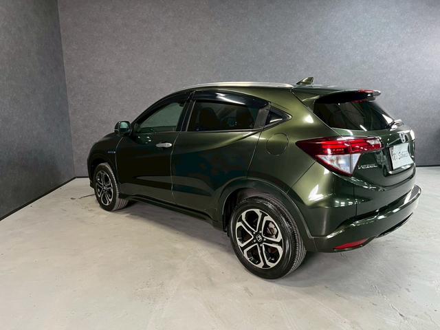 ヴェゼル ハイブリッドＺ　車検９年１１月　オートギヤシフト　スマートキー　ナビ　ＡＢＳ　ＳＲＳエアバッグ　横滑り防止　パワステ　パワーウィンドウ　ＬＥＤルームランプ　ＥＣＯＮ　アルミホイール　フォグランプ　２ＷＤ　７ＡＴ（45枚目）