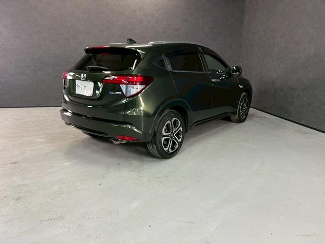 ヴェゼル ハイブリッドＺ　車検９年１１月　オートギヤシフト　スマートキー　ナビ　ＡＢＳ　ＳＲＳエアバッグ　横滑り防止　パワステ　パワーウィンドウ　ＬＥＤルームランプ　ＥＣＯＮ　アルミホイール　フォグランプ　２ＷＤ　７ＡＴ（64枚目）