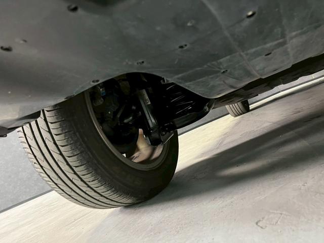 ヴェゼル ハイブリッドＺ　車検９年１１月　オートギヤシフト　スマートキー　ナビ　ＡＢＳ　ＳＲＳエアバッグ　横滑り防止　パワステ　パワーウィンドウ　ＬＥＤルームランプ　ＥＣＯＮ　アルミホイール　フォグランプ　２ＷＤ　７ＡＴ（65枚目）