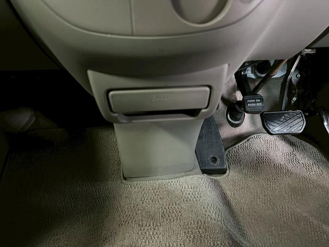 エブリイワゴン ＰＺターボ　車検８年６月　ターボ　オートギヤシフト　キーレス　キー３本　左ＰＷスライド　ＡＢＳ　ＳＲＳエアバッグ　ヘッドライトレベライザー　パワステ　パワーウィンドウ　フォグランプ　リアクーラー　アルミホイール（22枚目）