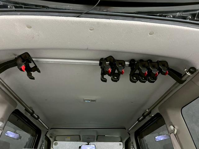 エブリイワゴン ＰＺターボ　車検８年６月　ターボ　オートギヤシフト　キーレス　キー３本　左ＰＷスライド　ＡＢＳ　ＳＲＳエアバッグ　ヘッドライトレベライザー　パワステ　パワーウィンドウ　フォグランプ　リアクーラー　アルミホイール（30枚目）