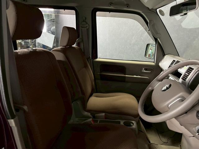 エブリイワゴン ＪＰターボ　車検９年１１月　ターボ　４ＷＤ　オートギヤシフト　キーレス　ＣＤ　ＡＢＳ　ＳＲＳエアバッグ　パワステ　パワーウィンドウ　シートヒーター　リアクーラー　４ＡＴ（31枚目）
