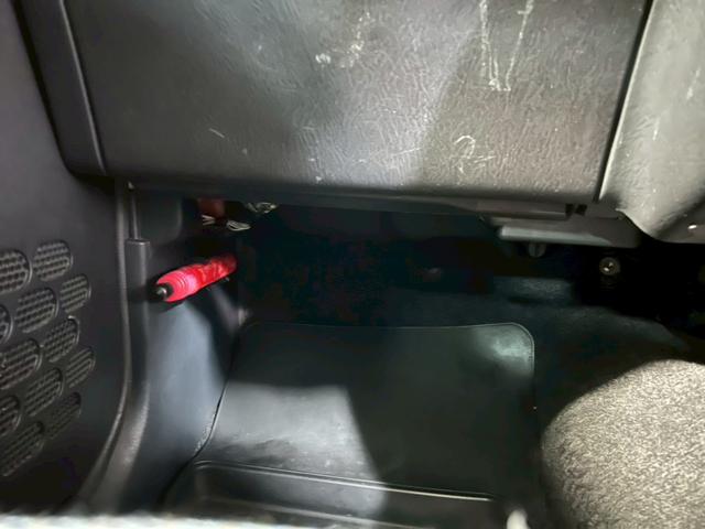 テリオスキッド Ｌ　車検９年２月　ターボ　４ＷＤ　５ＭＴ　マニュアルギヤシフト　キーレス　キー２本　ＣＤ　ＡＢＳ　ＳＲＳエアバッグ　ヘッドライトレベライザー　パワステ　パワーウィンドウ　フォグランプ　フォグランプ（44枚目）