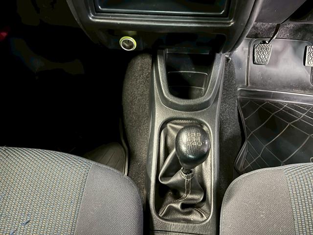 テリオスキッド Ｌ　車検９年２月　ターボ　４ＷＤ　５ＭＴ　マニュアルギヤシフト　キーレス　キー２本　ＣＤ　ＡＢＳ　ＳＲＳエアバッグ　ヘッドライトレベライザー　パワステ　パワーウィンドウ　フォグランプ　フォグランプ（64枚目）