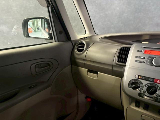 タント Ｌ　車検８年８月　オートギヤシフト　キーレス　ＣＤ　ＡＢＳ　ＳＲＳエアバッグ　パワステ　パワーウィンドウ　ｅｃｏＩＤＬＥ　２ＷＤ　ＣＶＴ（9枚目）