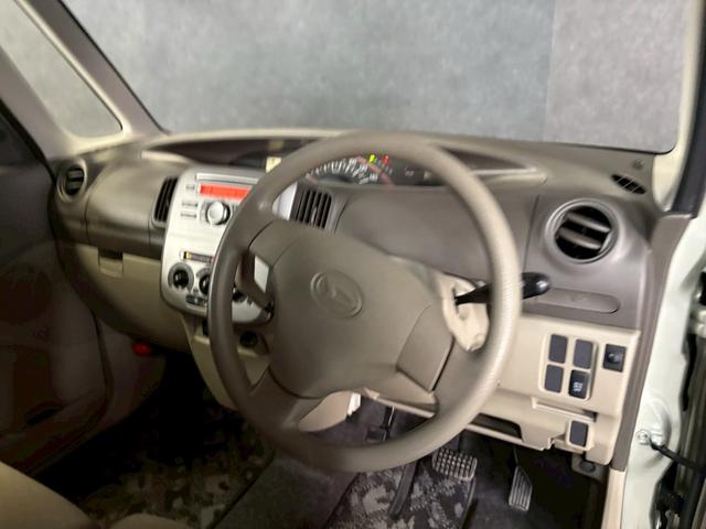 タント Ｌ　車検８年８月　オートギヤシフト　キーレス　ＣＤ　ＡＢＳ　ＳＲＳエアバッグ　パワステ　パワーウィンドウ　ｅｃｏＩＤＬＥ　２ＷＤ　ＣＶＴ（12枚目）