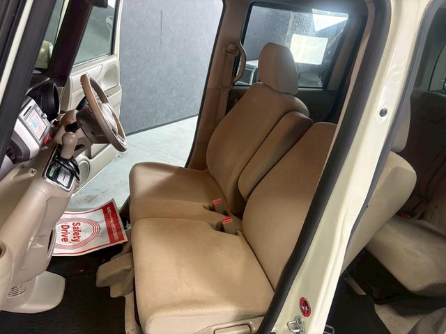 Ｎ－ＢＯＸ Ｇ・Ｌパッケージ　車検９年１１月　オートギヤシフト　スマートキー　ＣＤ　バックカメラ　左電動スライドドア　ＡＢＳ　ＳＲＳエアバッグ　横滑り防止　ヘッドライトレベライザー　パワステ　パワーウィンドウ　アルミホイール（12枚目）