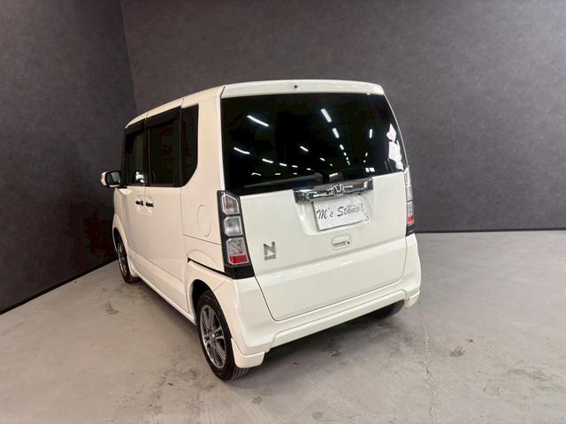 Ｎ－ＢＯＸ Ｇ・Ｌパッケージ　車検９年１１月　オートギヤシフト　スマートキー　ＣＤ　バックカメラ　左電動スライドドア　ＡＢＳ　ＳＲＳエアバッグ　横滑り防止　ヘッドライトレベライザー　パワステ　パワーウィンドウ　アルミホイール（14枚目）
