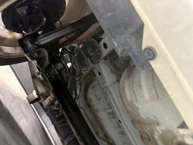 Ｎ－ＢＯＸ Ｇ・Ｌパッケージ　車検９年１１月　オートギヤシフト　スマートキー　ＣＤ　バックカメラ　左電動スライドドア　ＡＢＳ　ＳＲＳエアバッグ　横滑り防止　ヘッドライトレベライザー　パワステ　パワーウィンドウ　アルミホイール（32枚目）