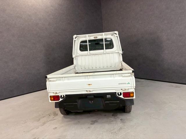 サンバートラック ＴＣ　車検９年１２月　５ＭＴ　マニュアルギヤシフト　エアコン　オーディオ（11枚目）