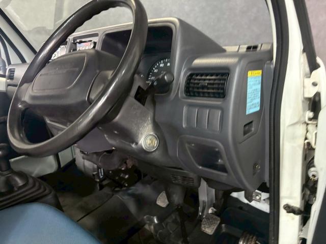 サンバートラック ＴＣ　車検９年１２月　５ＭＴ　マニュアルギヤシフト　エアコン　オーディオ（31枚目）