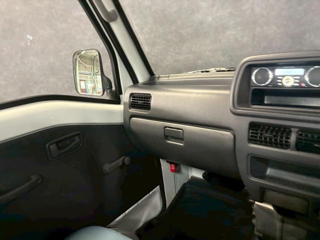 サンバートラック ＴＣ　車検９年１２月　５ＭＴ　マニュアルギヤシフト　エアコン　オーディオ（42枚目）
