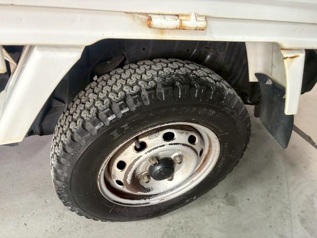 サンバートラック ＴＣ　車検９年１２月　５ＭＴ　マニュアルギヤシフト　エアコン　オーディオ（43枚目）