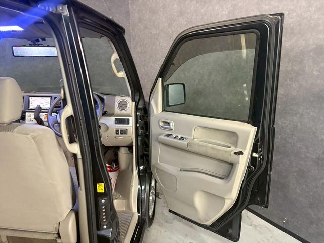 エブリイワゴン ＰＺターボ　車検９年１１月　ターボ　オートギヤシフト　キーレス　キー２本　ナビ　ＥＴＣ　左電動スライドドア　バックカメラ　ＡＢＳ　ＳＲＳエアバッグ　パワステ　パワーウィンドウ　ＬＥＤルームランプ　フォグランプ（12枚目）