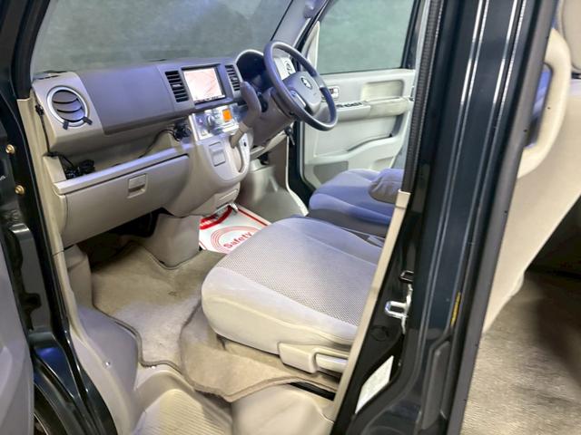 エブリイワゴン ＰＺターボ　車検９年１１月　ターボ　オートギヤシフト　キーレス　キー２本　ナビ　ＥＴＣ　左電動スライドドア　バックカメラ　ＡＢＳ　ＳＲＳエアバッグ　パワステ　パワーウィンドウ　ＬＥＤルームランプ　フォグランプ（52枚目）