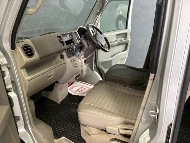 エブリイ ＰＣ　車検９年１１月　４ＷＤ　オートギヤシフト　キーレス　ラジオ　ＡＢＳ　ＳＲＳエアバッグ　パワステ　パワーウィンドウ　３ＡＴ（15枚目）